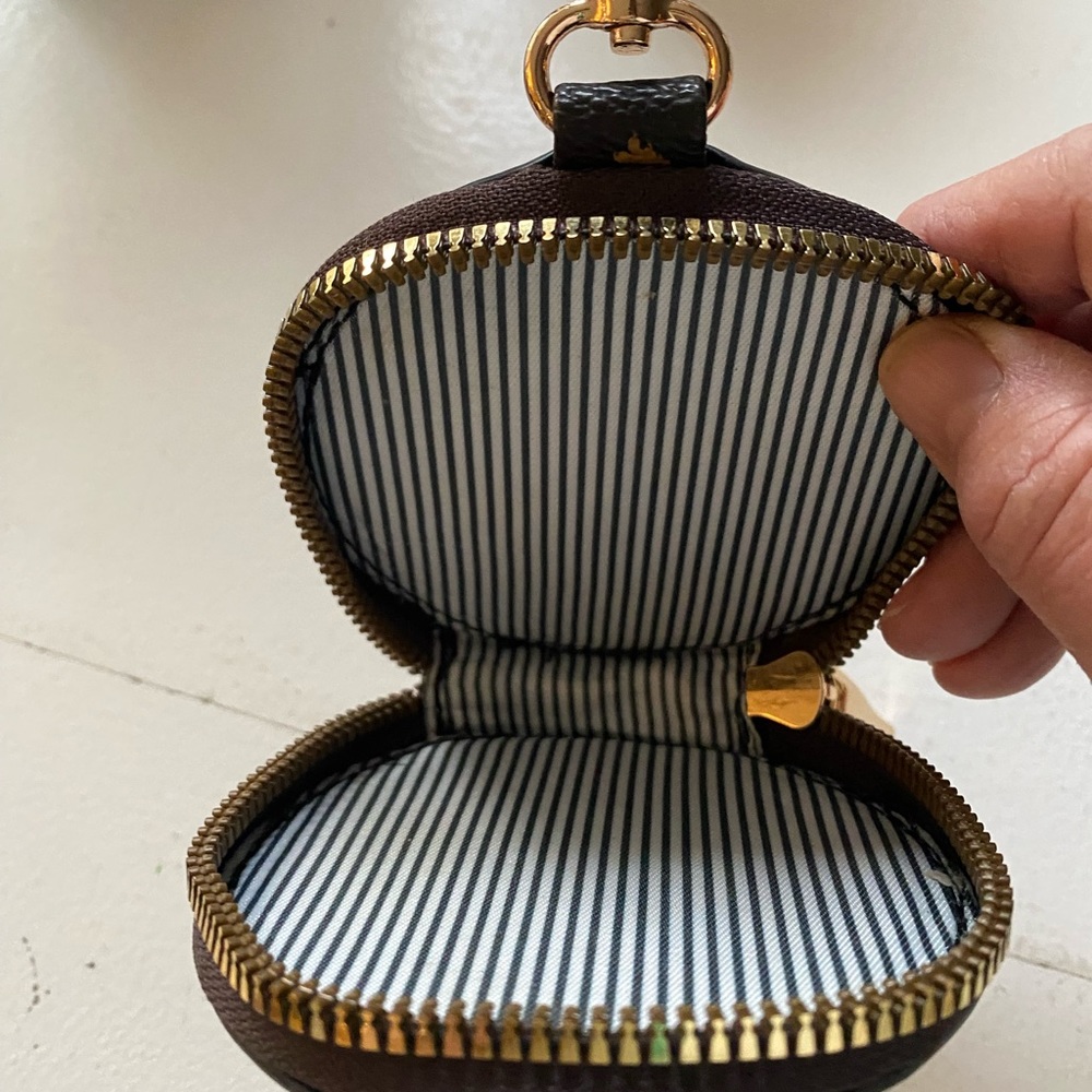 LV style zippered coin purse - Picture 3 of 4